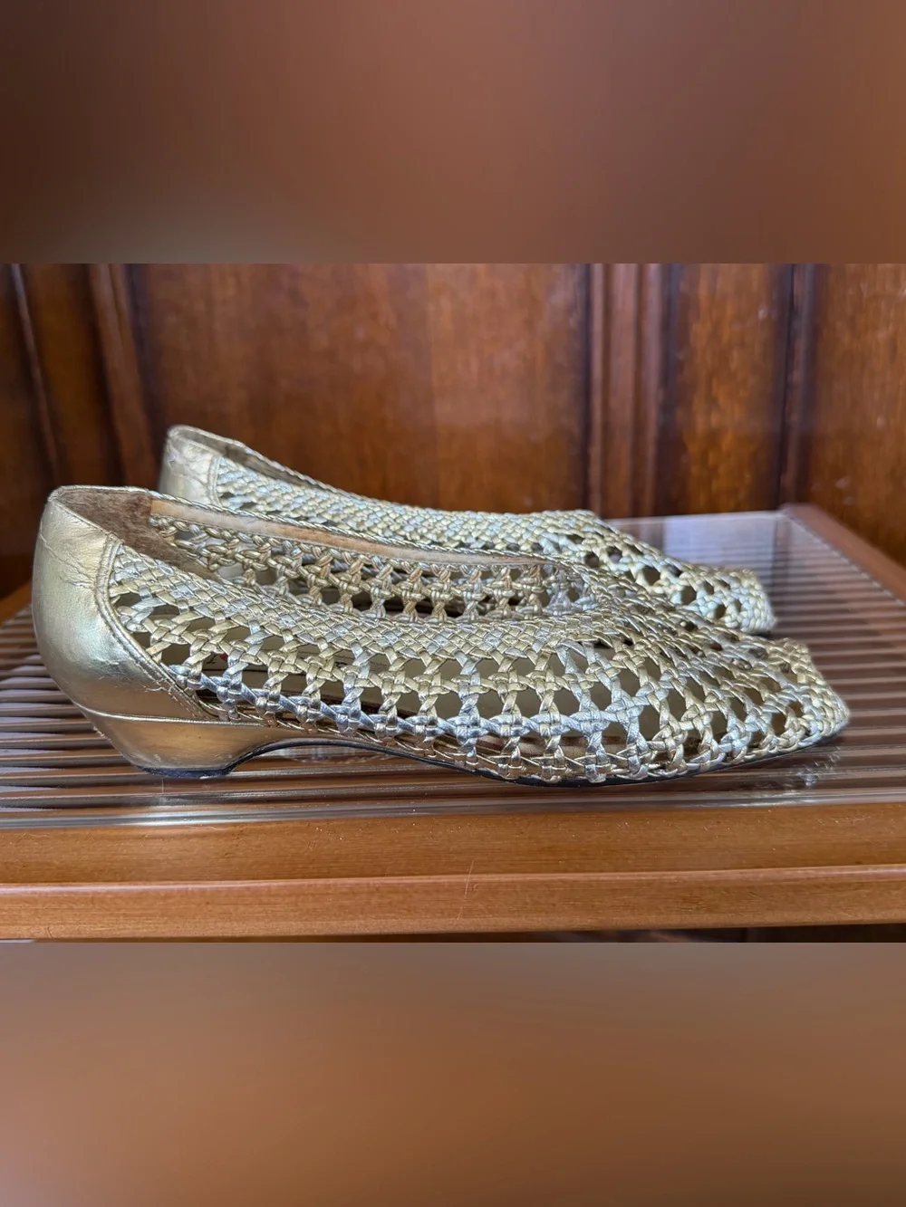 Vintage 1980s Two Tone Metallic Gold & Silver Woven Peep-Toe Flats, size 6 / 7